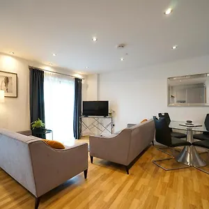  Apartment Modern 2 Bed With Juliet Balcony - Dhb